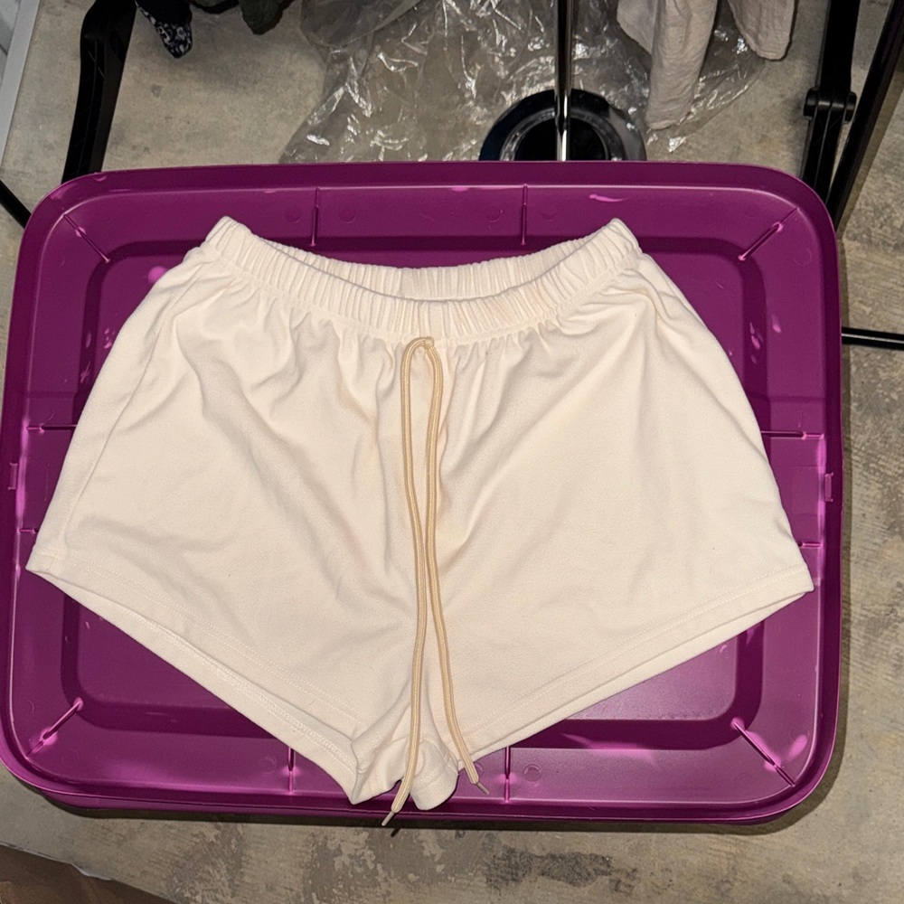 Women's Cream Shorts